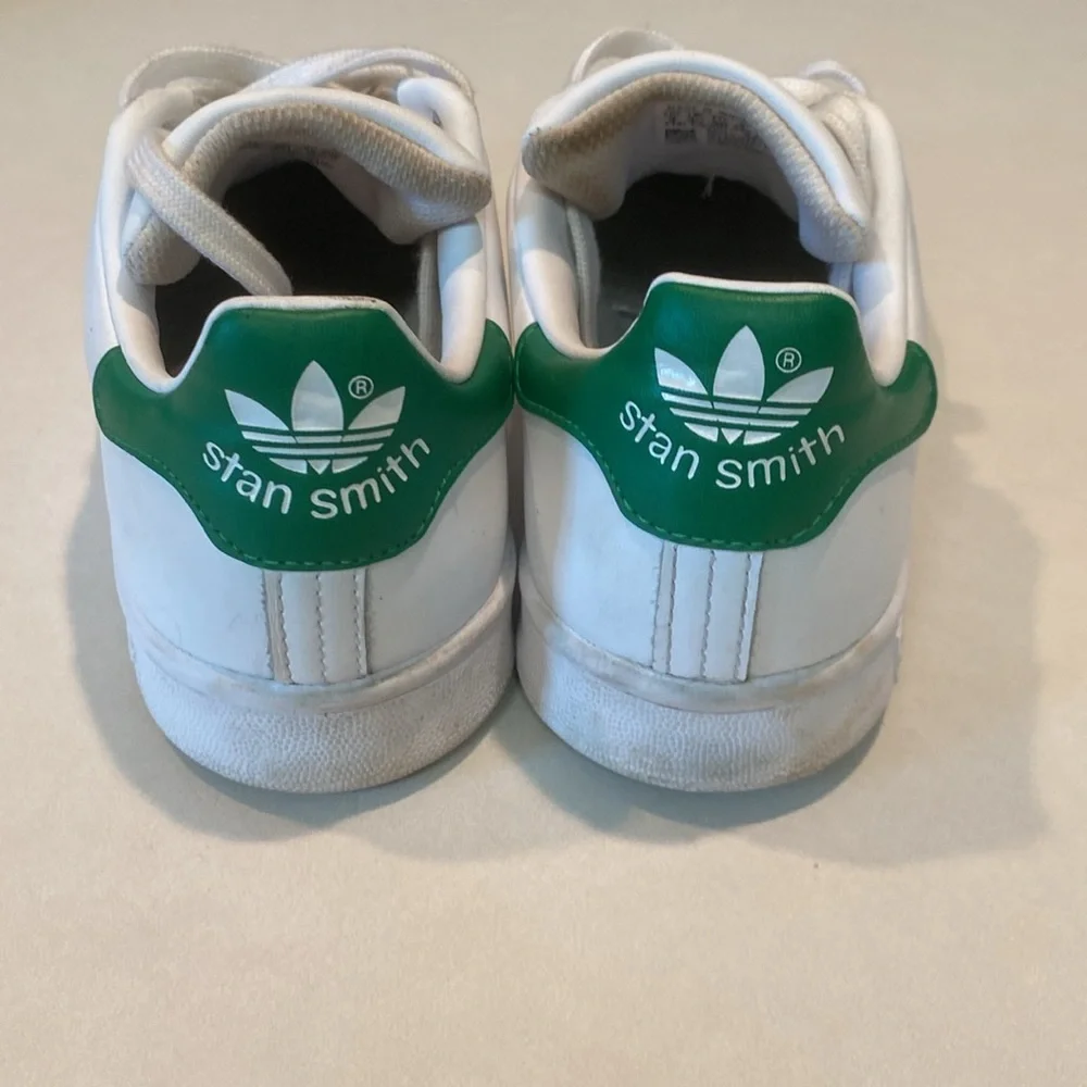 ADIDAS STAN SMITH LEATHER COURT SNEAKER LOW TOP ATHLEISURE WHITE GREEN SZ 4 EU36